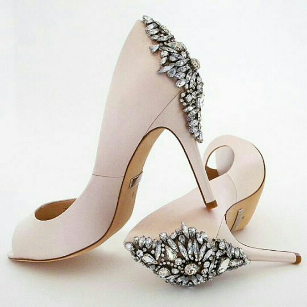 *Badgley Mischka Jewel Back Heels* - Picture 5 of 6
